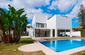 PHO2113, Brand New Contemporary Villa with Pool in San Pedro De Alcántara